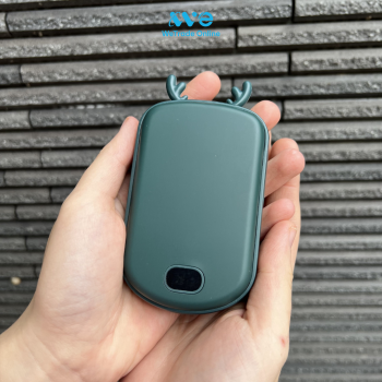 Máy sưởi cầm tay tích hợp sạc dự phòng hình hươu màu xanh